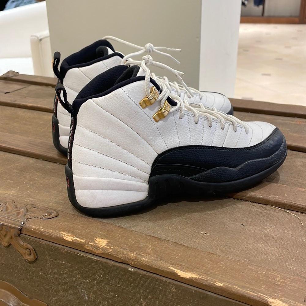 Size 5Y Jordan Taxis 2013